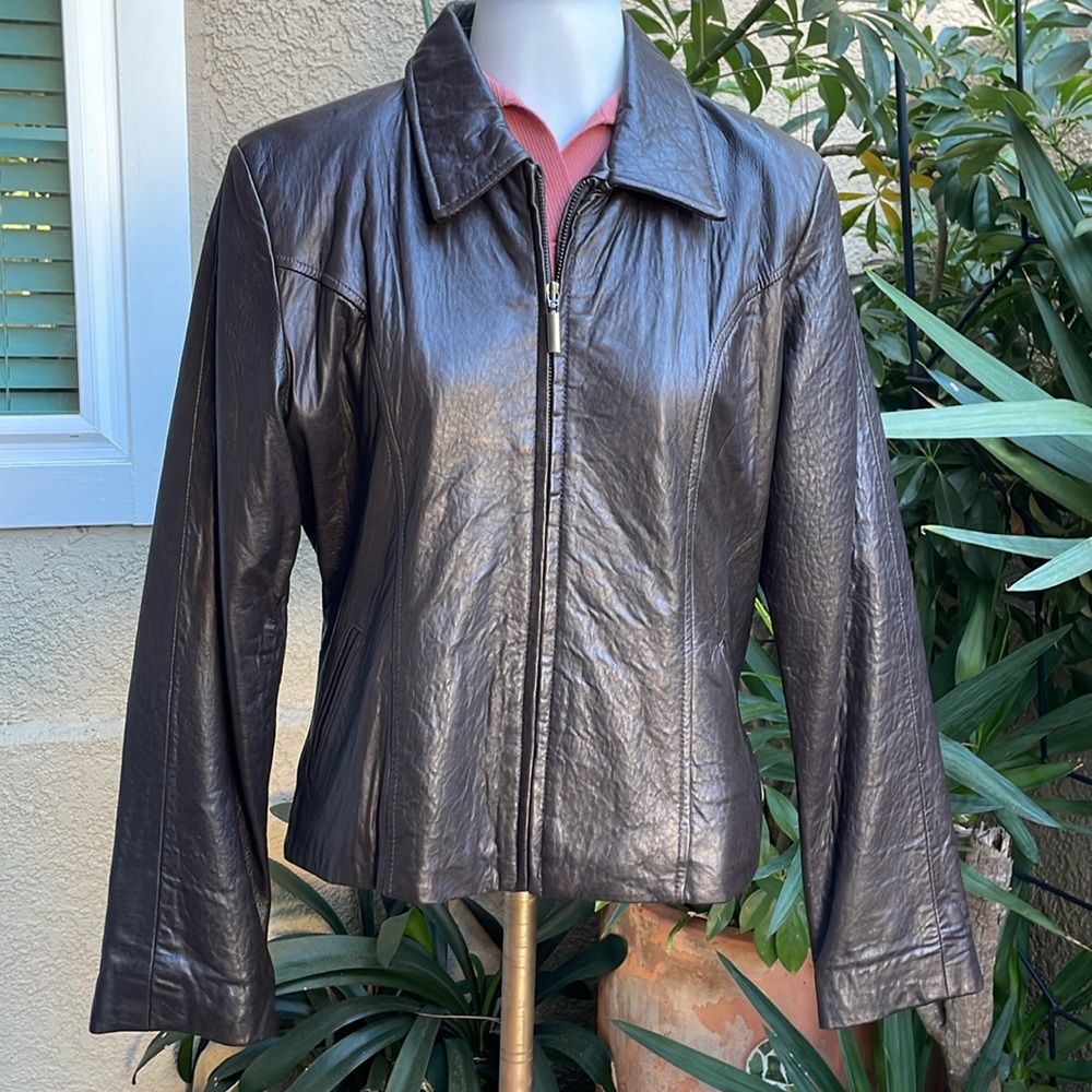 Vintage dark brown Dona Michi distressed leather jacket with pockets